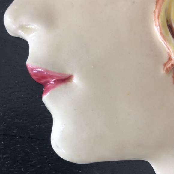 Flapper Profile - Picture 3 of 10